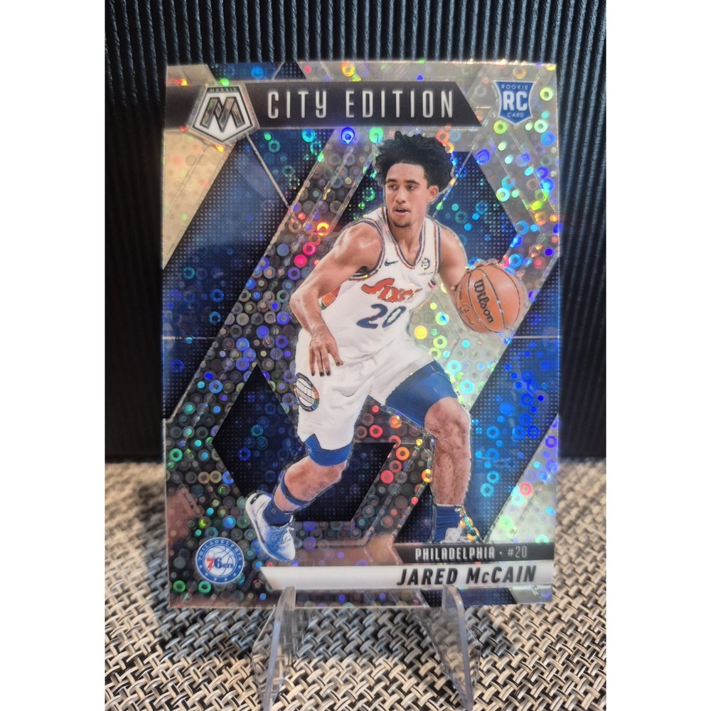 2024-25 Panini Mosaic Jared McCain #277 Silver Fast Break City Edition (RC) - Picture 1 of 7